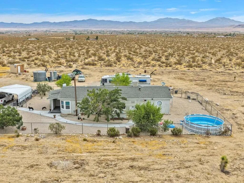 7780 Fairlane Road Lucerne Valley, CA 92356