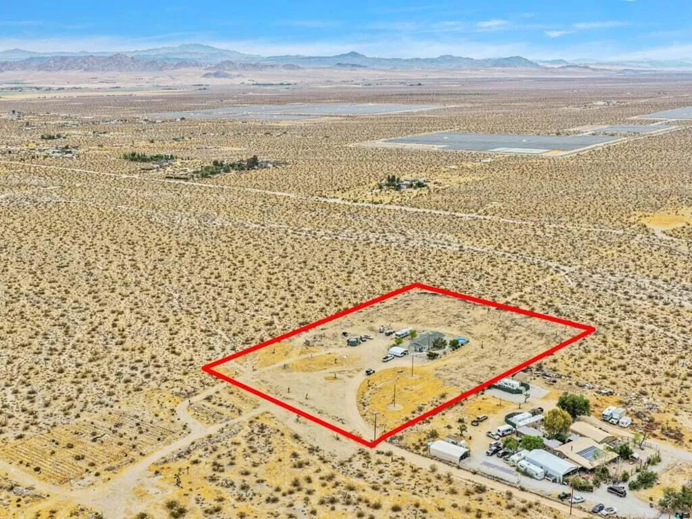 7780 Fairlane Road Lucerne Valley, CA 92356