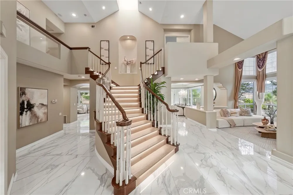 27880 Mount Whitney Yorba Linda, CA 92887