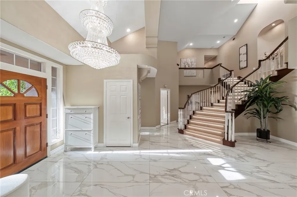 27880 Mount Whitney Yorba Linda, CA 92887