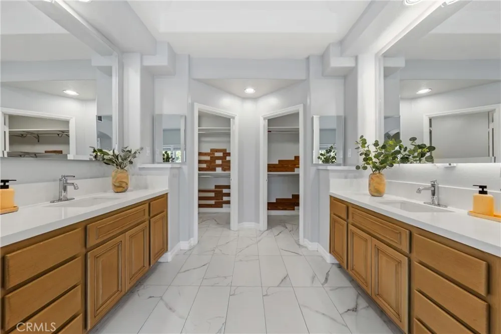 27880 Mount Whitney Yorba Linda, CA 92887