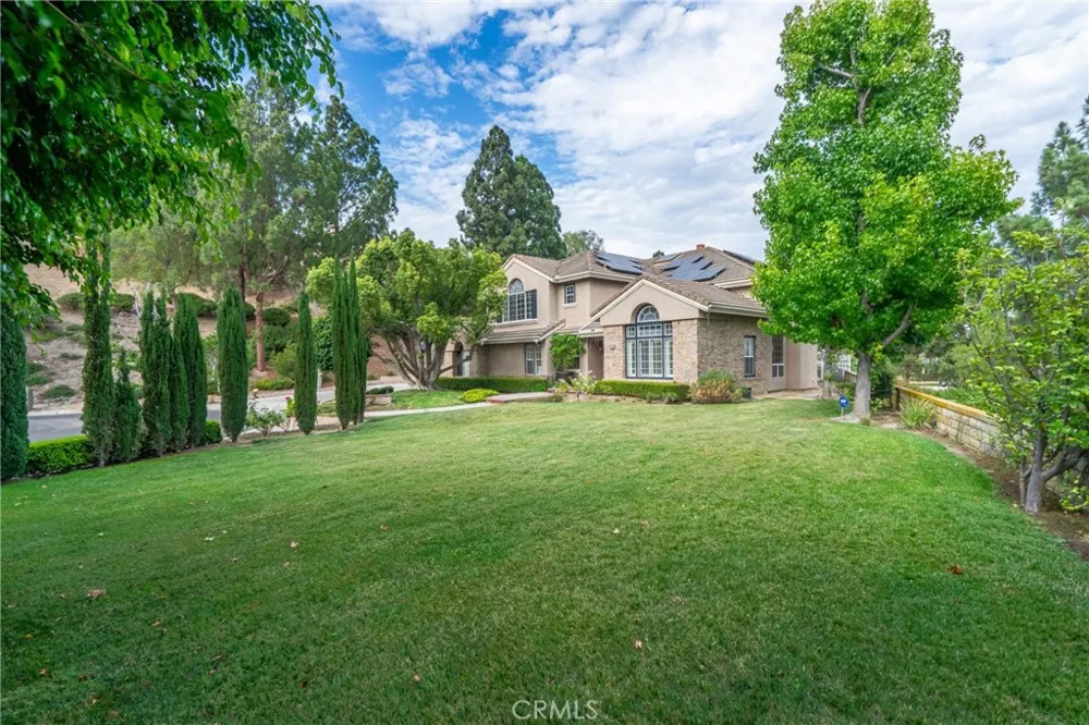 27880 Mount Whitney Yorba Linda, CA 92887