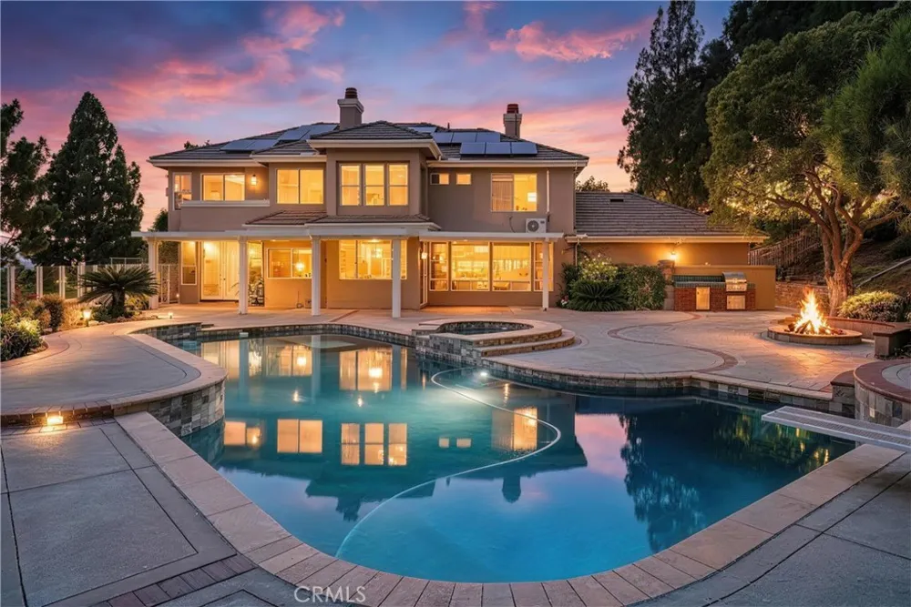27880 Mount Whitney Yorba Linda, CA 92887