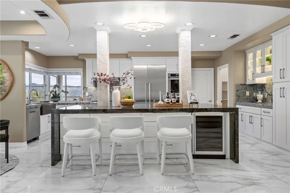 27880 Mount Whitney Yorba Linda, CA 92887