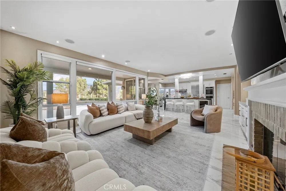 27880 Mount Whitney Yorba Linda, CA 92887