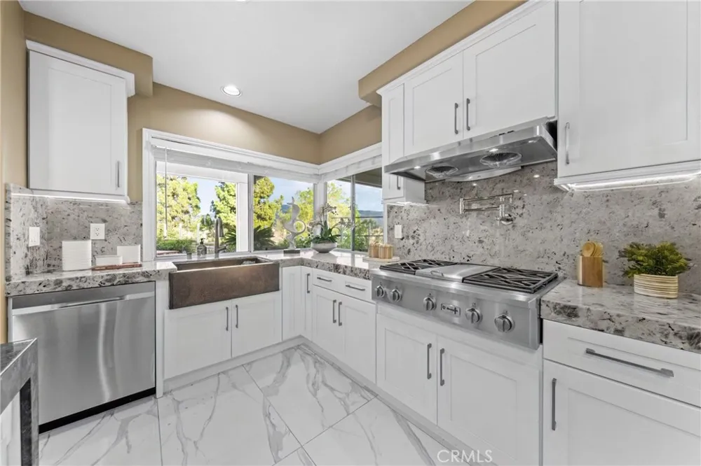 27880 Mount Whitney Yorba Linda, CA 92887