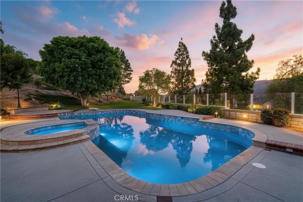 27880 Mount Whitney Yorba Linda, CA 92887