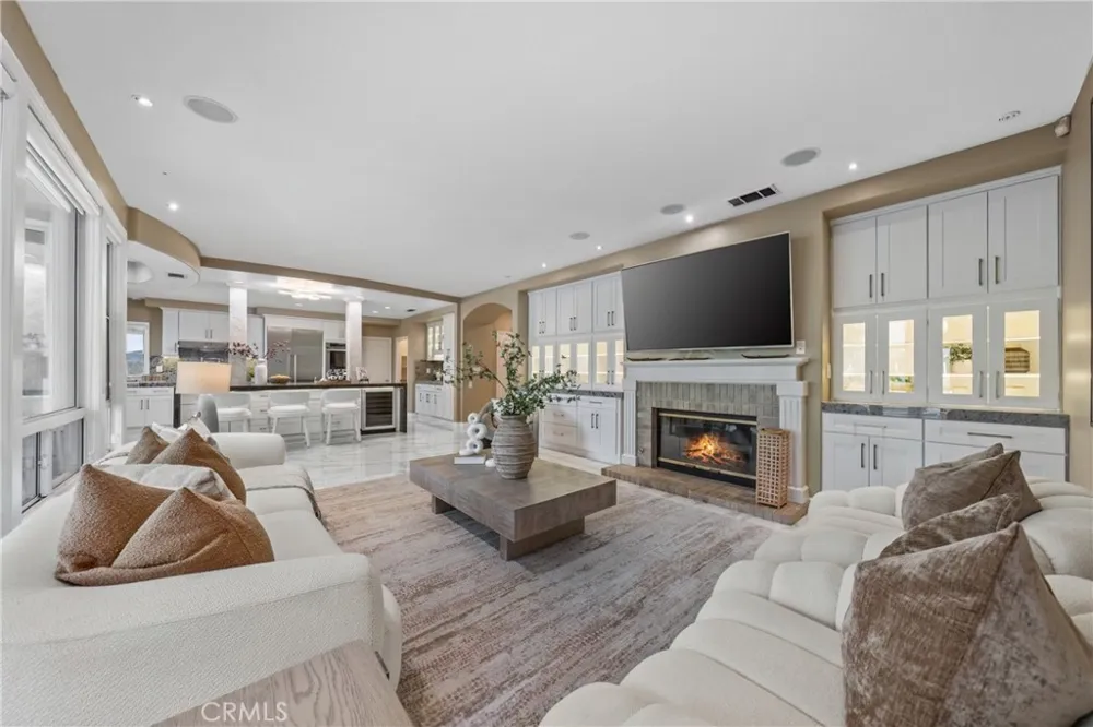 27880 Mount Whitney Yorba Linda, CA 92887