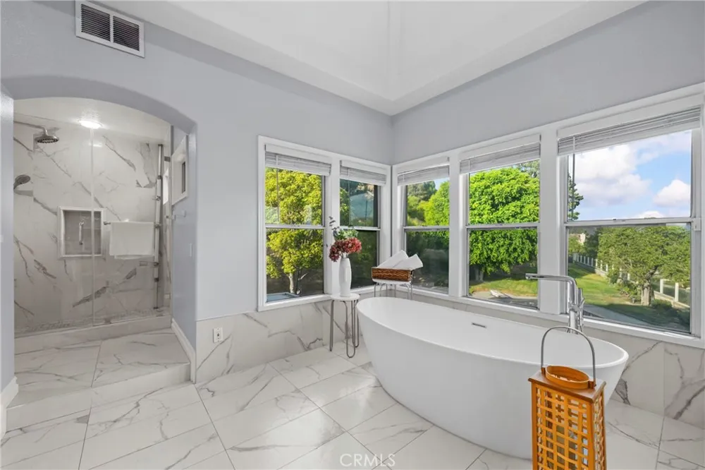 27880 Mount Whitney Yorba Linda, CA 92887