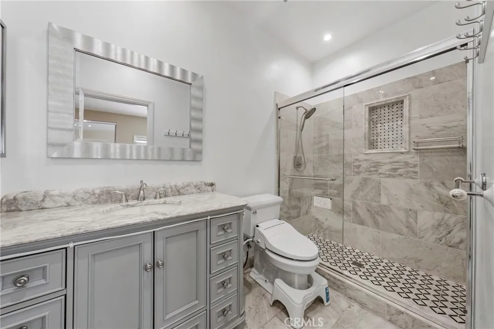27880 Mount Whitney Yorba Linda, CA 92887