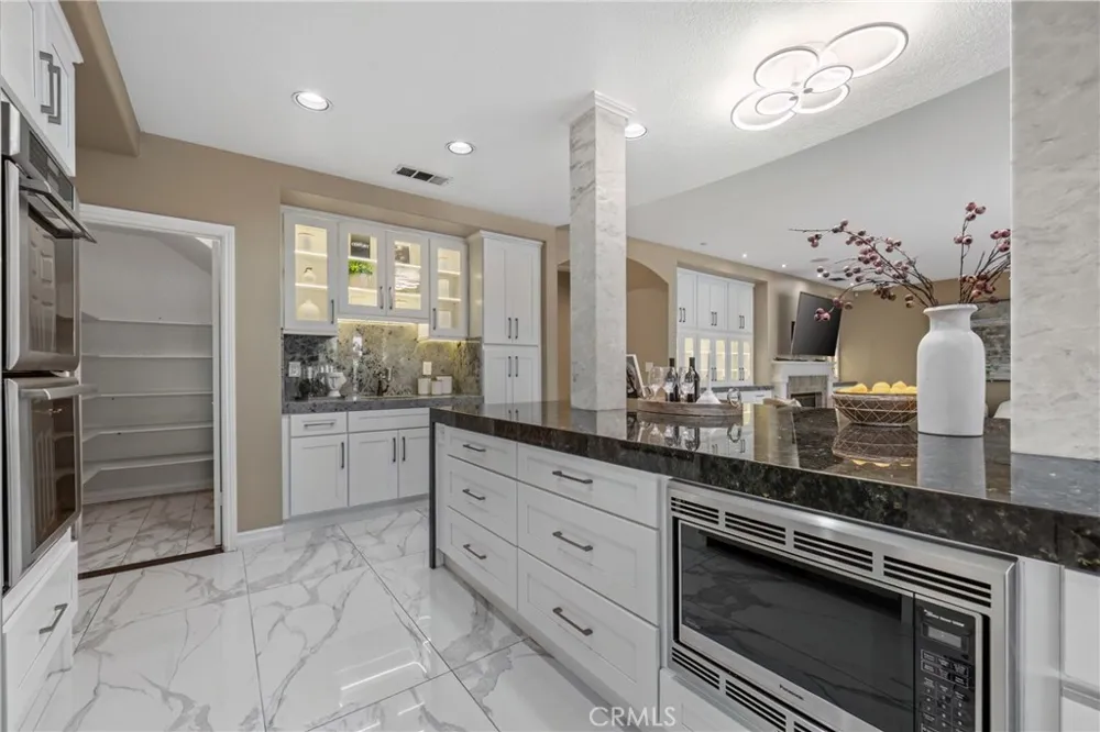 27880 Mount Whitney Yorba Linda, CA 92887