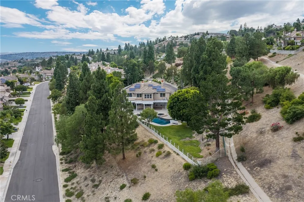 27880 Mount Whitney Yorba Linda, CA 92887