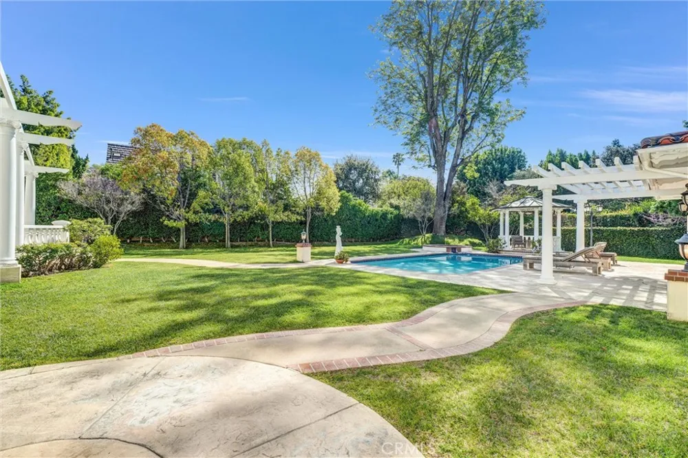 2290 Lombardy San Marino, CA 91108