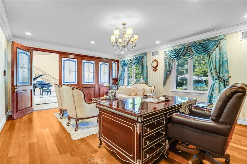 2290 Lombardy San Marino, CA 91108