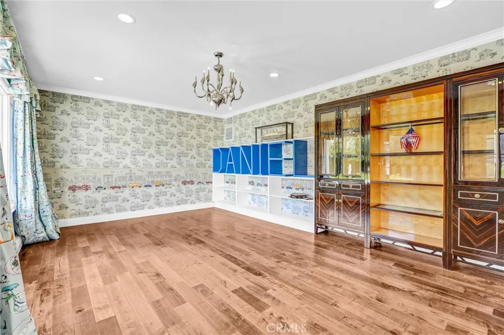 2290 Lombardy San Marino, CA 91108