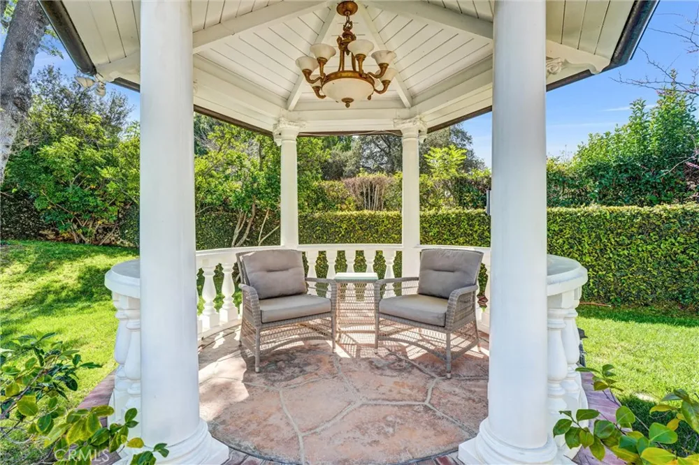 2290 Lombardy San Marino, CA 91108
