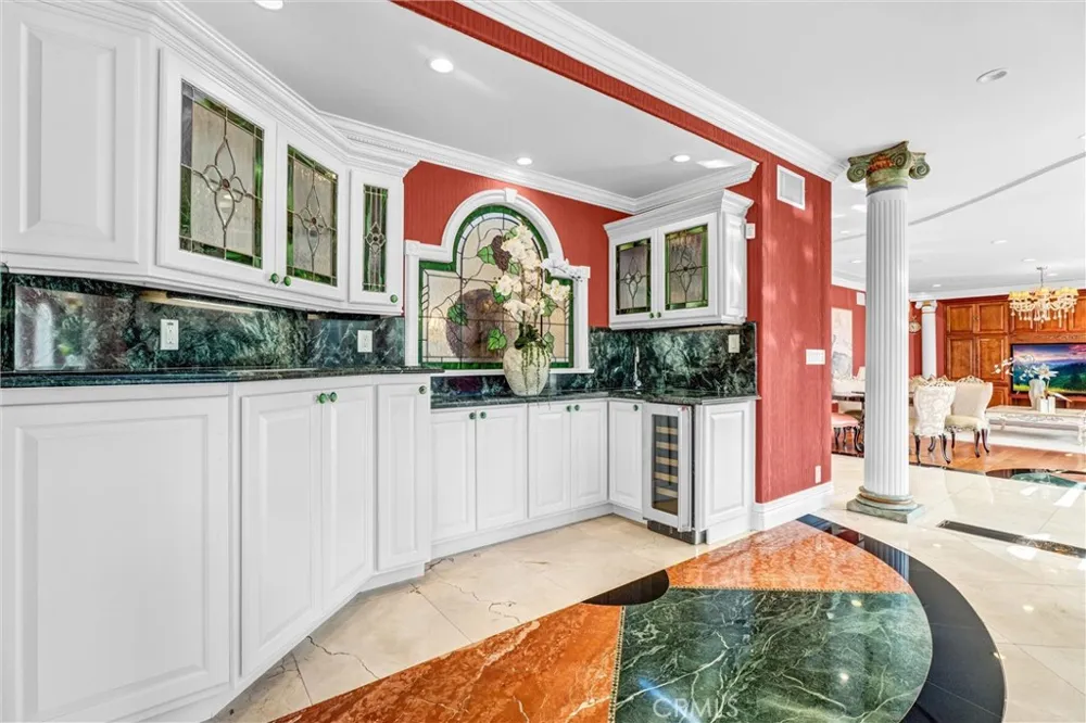 2290 Lombardy San Marino, CA 91108