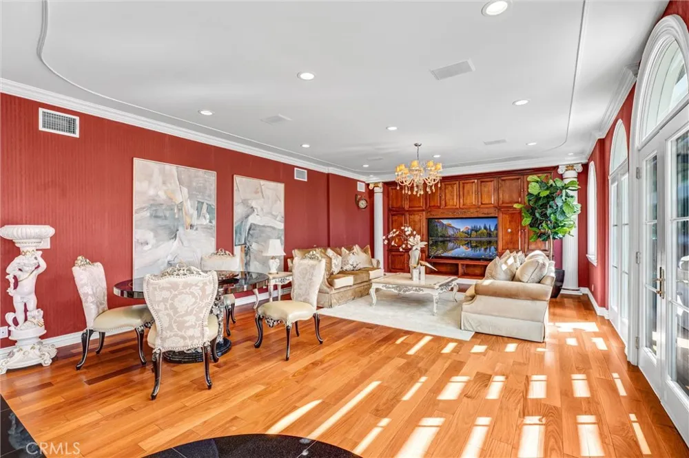 2290 Lombardy San Marino, CA 91108