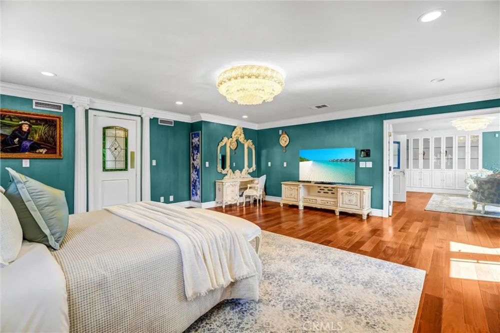 2290 Lombardy San Marino, CA 91108