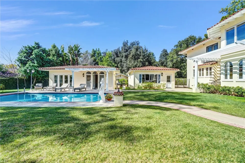 2290 Lombardy San Marino, CA 91108