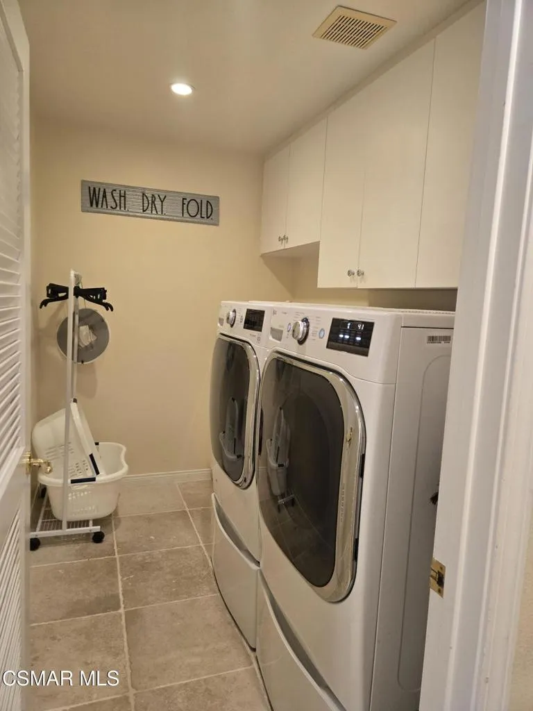 6364 Deerbrook Road Oak Park, CA 91377
