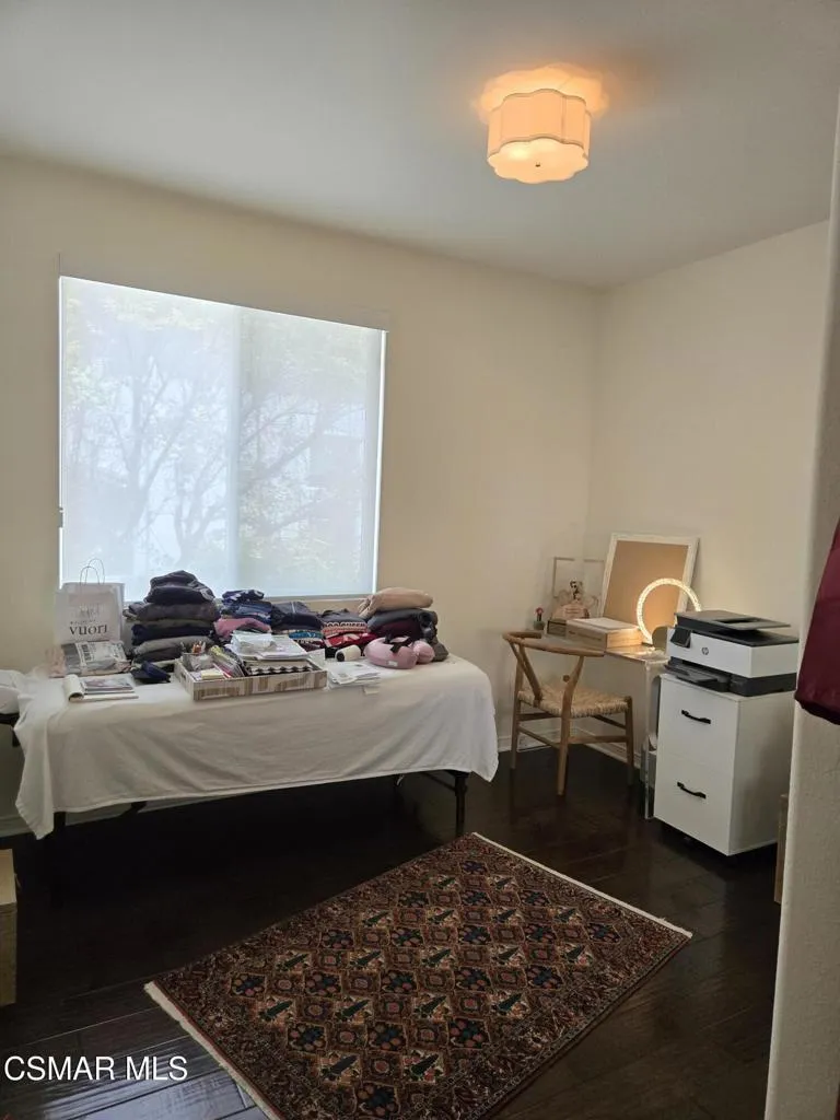 6364 Deerbrook Road Oak Park, CA 91377
