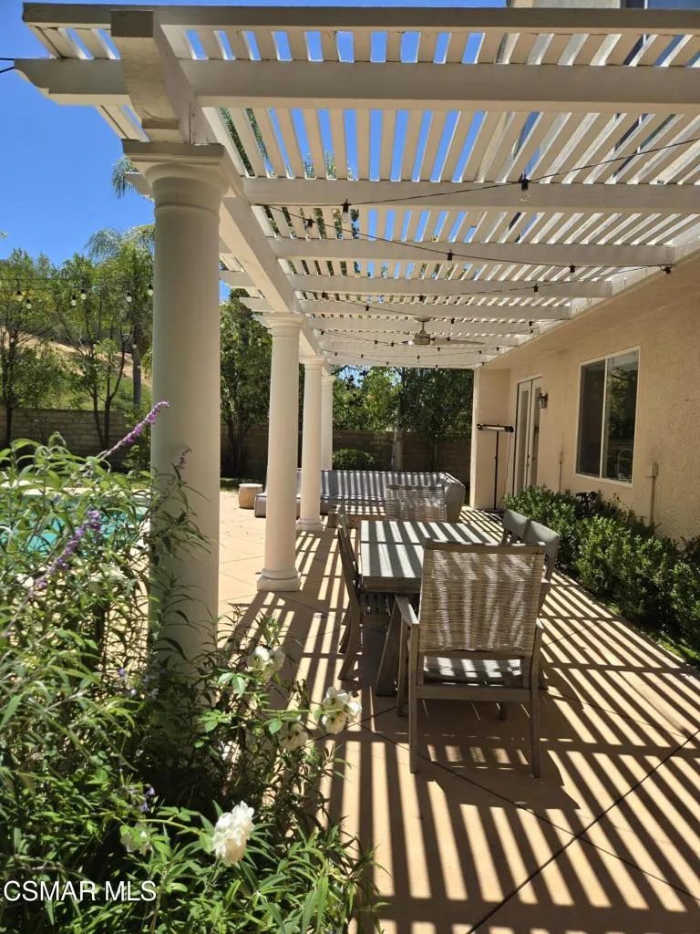 6364 Deerbrook Road Oak Park, CA 91377