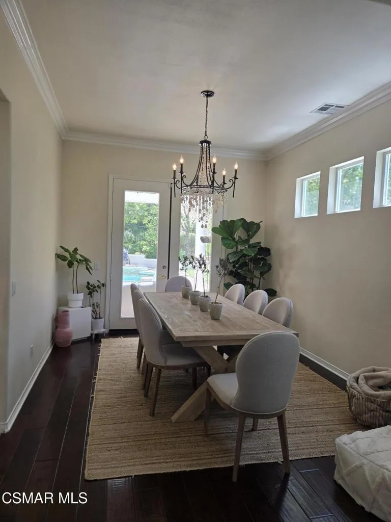 6364 Deerbrook Road Oak Park, CA 91377