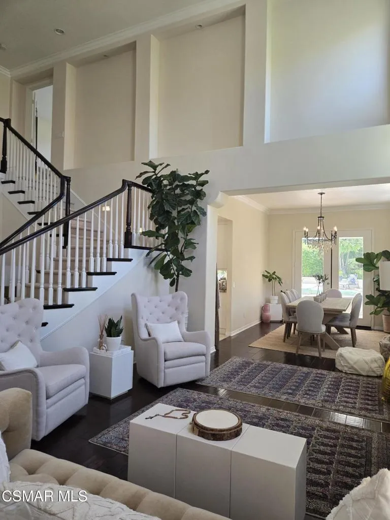 6364 Deerbrook Road Oak Park, CA 91377
