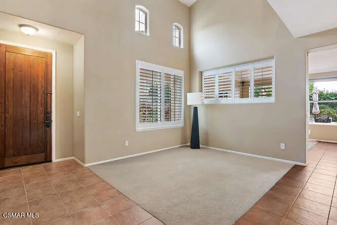11805 Catania Court Moorpark, CA 93021
