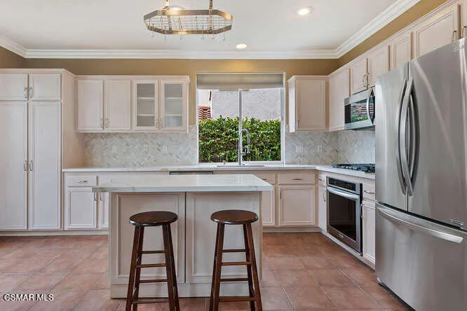 11805 Catania Court Moorpark, CA 93021