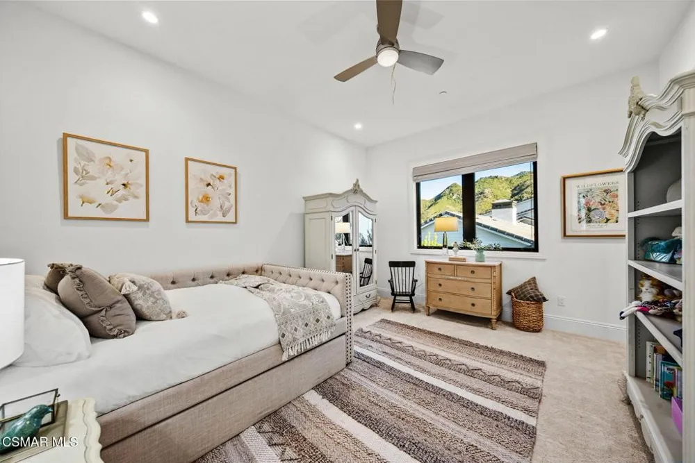 2116 Shadow Creek Drive Agoura Hills, CA 91301