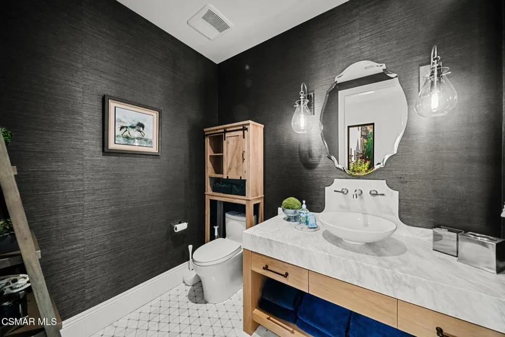 2116 Shadow Creek Drive Agoura Hills, CA 91301