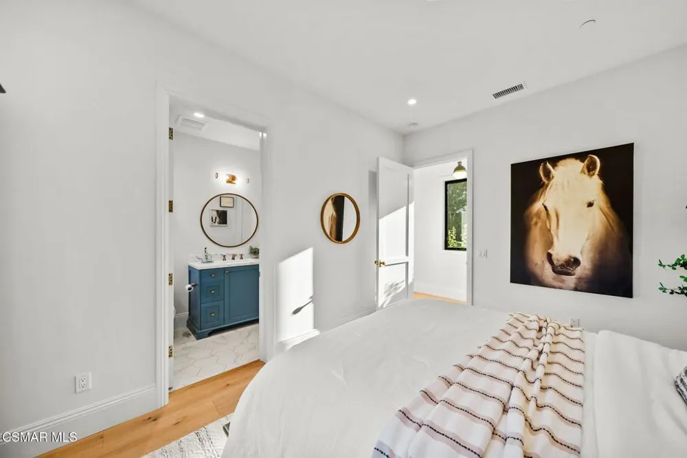 2116 Shadow Creek Drive Agoura Hills, CA 91301