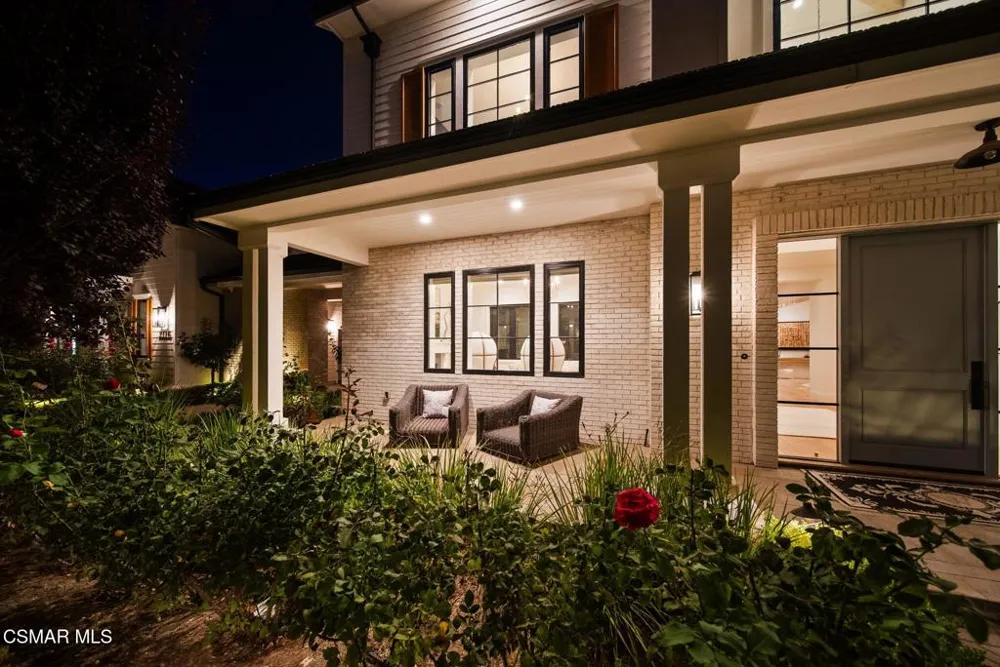 2116 Shadow Creek Drive Agoura Hills, CA 91301