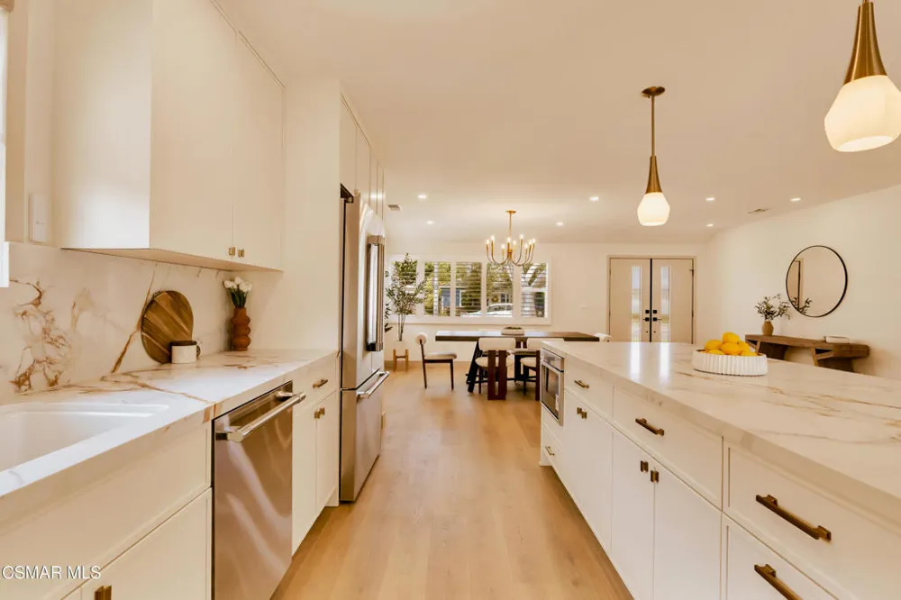 11118 Lindblade Street Culver City, CA 90230