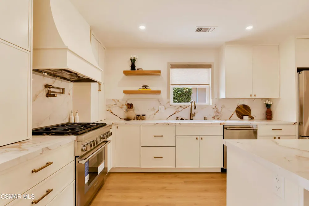11118 Lindblade Street Culver City, CA 90230