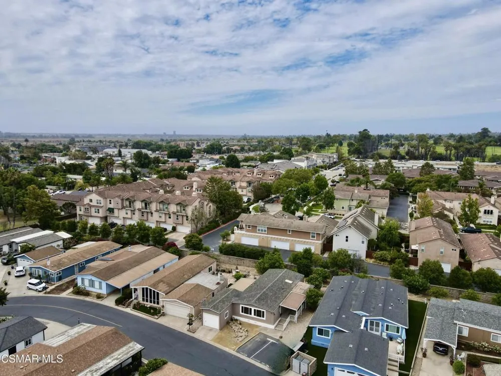 21 Poinsettia Gardens Drive #21 Ventura, CA 93004