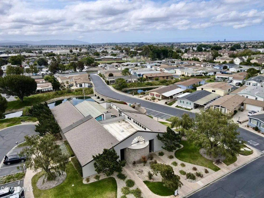 21 Poinsettia Gardens Drive #21 Ventura, CA 93004