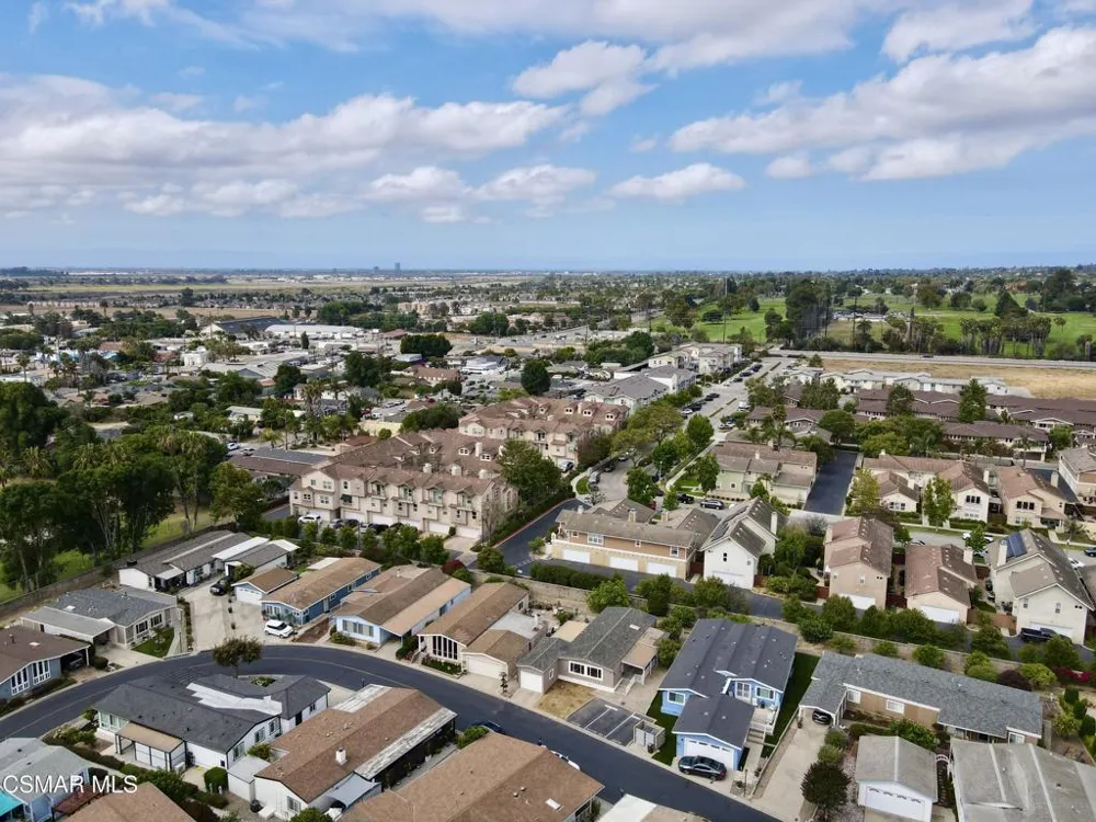 21 Poinsettia Gardens Drive #21 Ventura, CA 93004