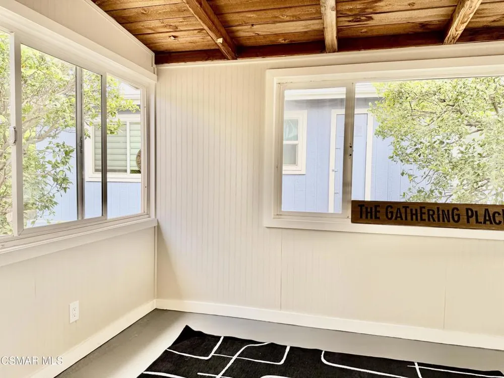 21 Poinsettia Gardens Drive #21 Ventura, CA 93004