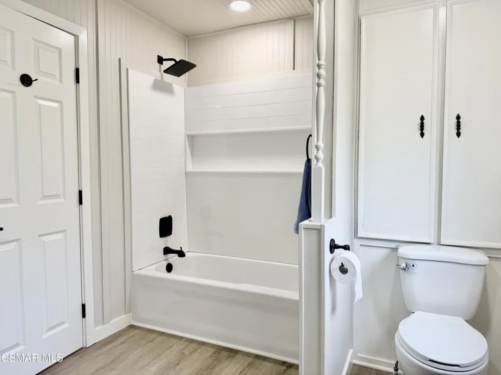 21 Poinsettia Gardens Drive #21 Ventura, CA 93004