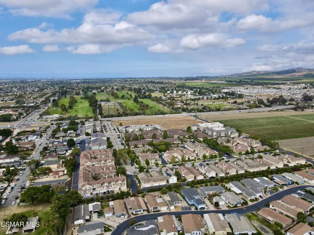 21 Poinsettia Gardens Drive #21 Ventura, CA 93004