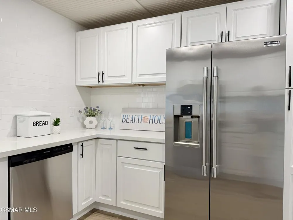 21 Poinsettia Gardens Drive #21 Ventura, CA 93004