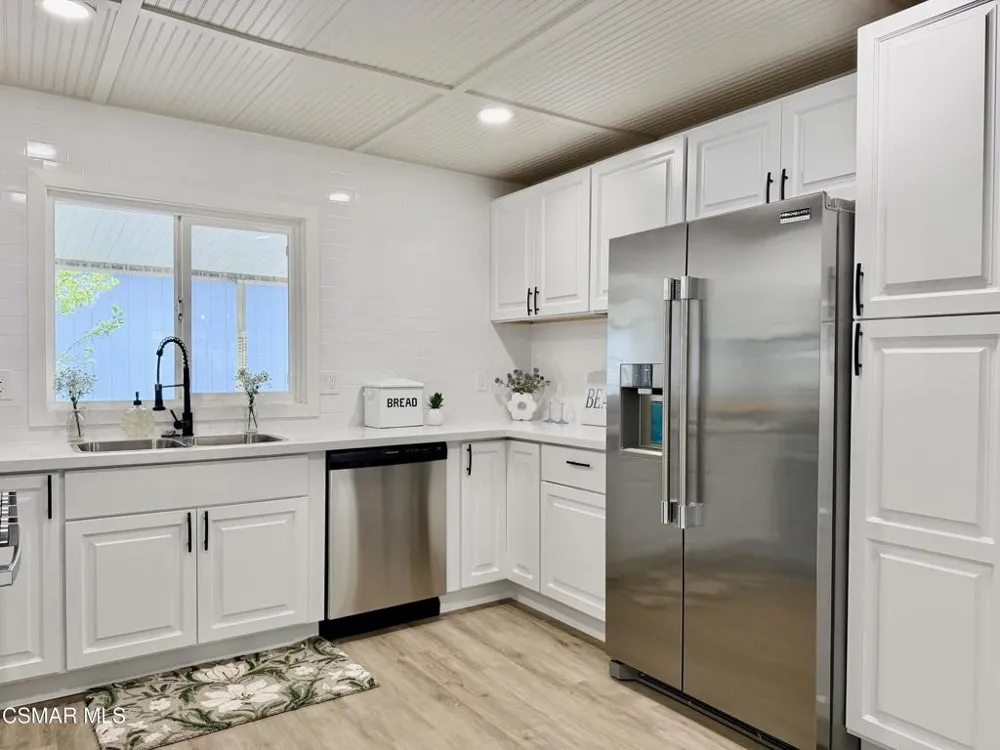 21 Poinsettia Gardens Drive #21 Ventura, CA 93004
