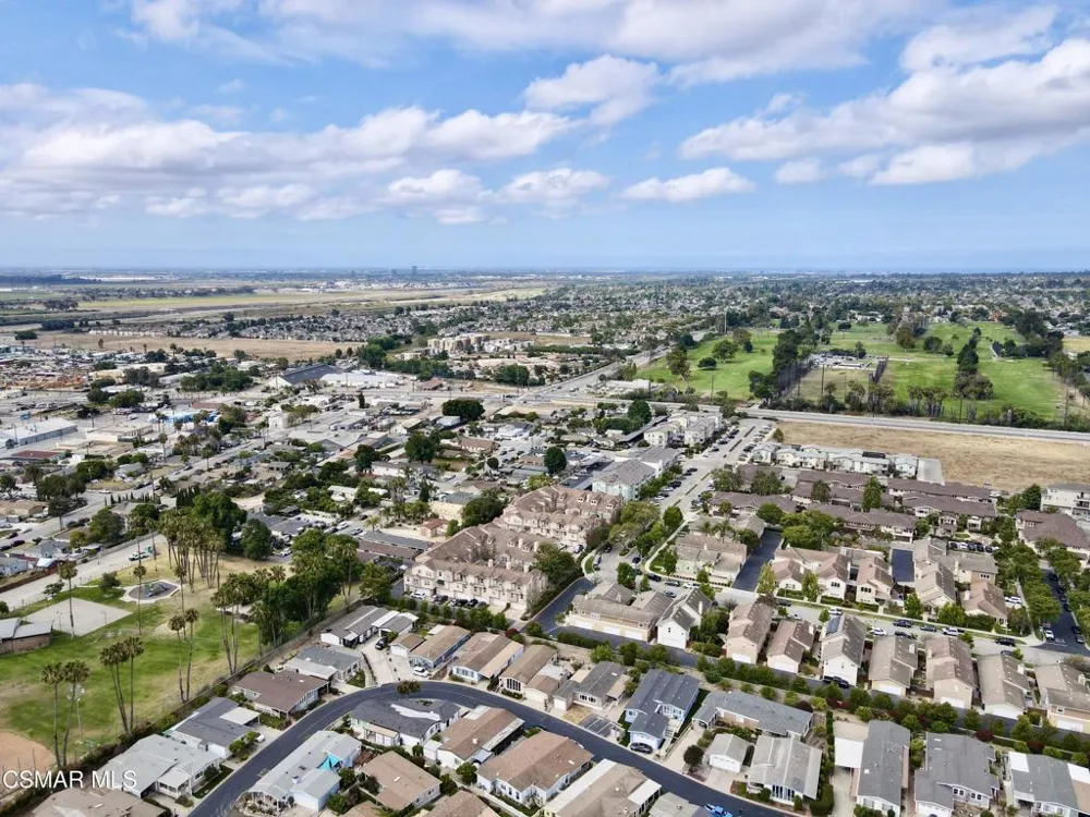 21 Poinsettia Gardens Drive #21 Ventura, CA 93004