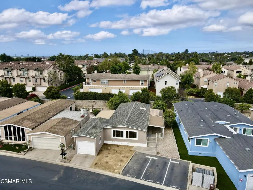 21 Poinsettia Gardens Drive #21 Ventura, CA 93004