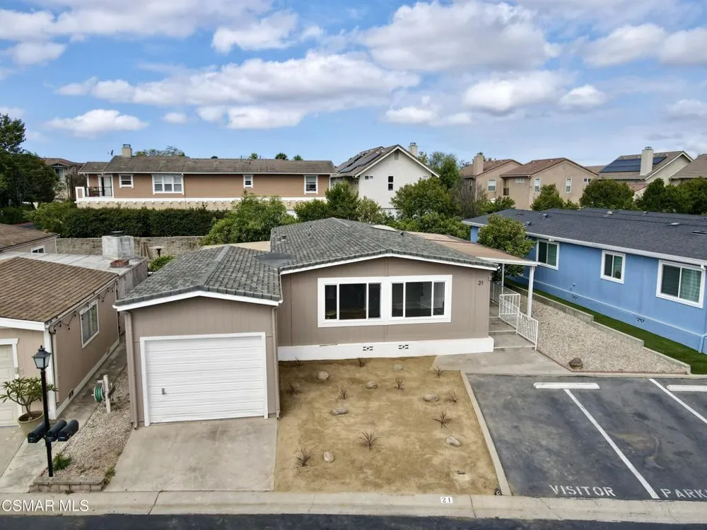 21 Poinsettia Gardens Drive #21 Ventura, CA 93004