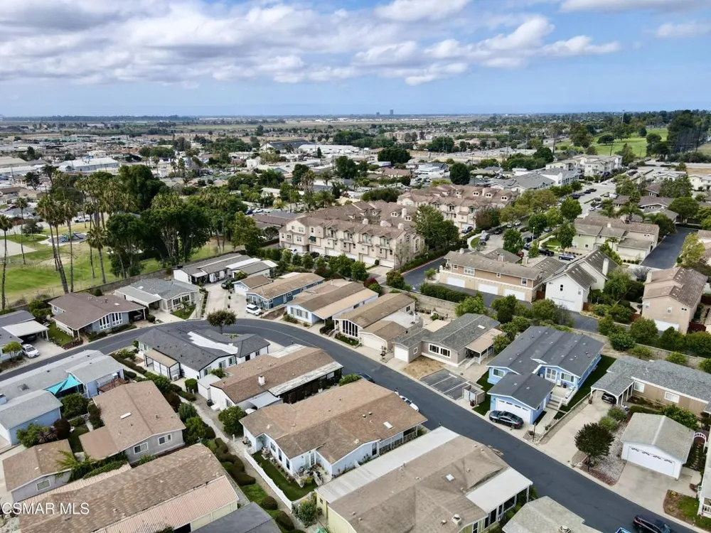 21 Poinsettia Gardens Drive #21 Ventura, CA 93004