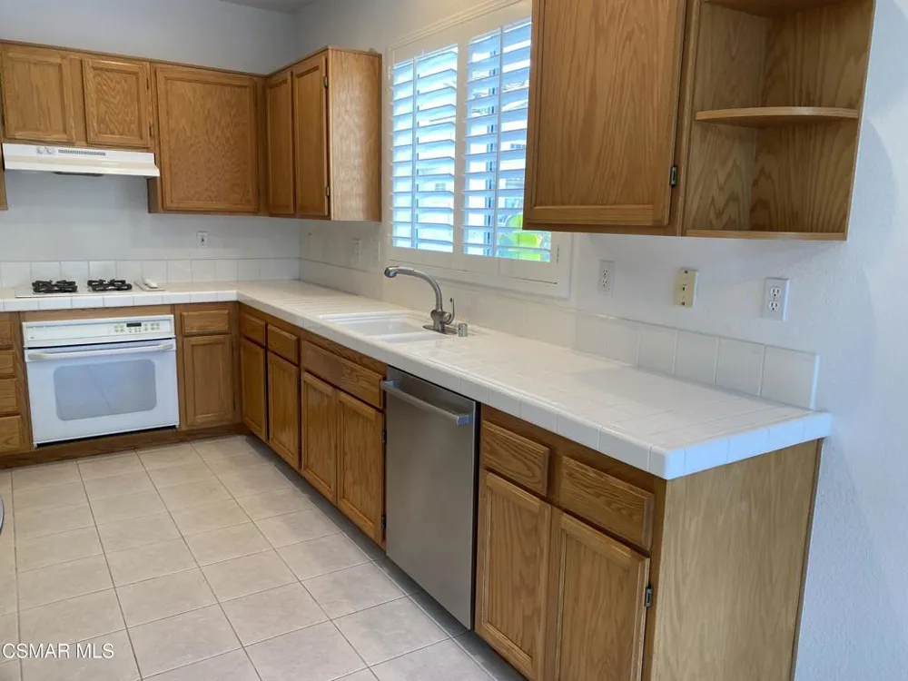 30805 Genova Court Westlake Village, CA 91362